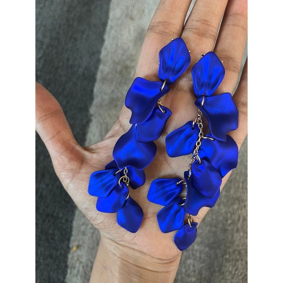 Royal blue earrings petal blue flower, long blue , blue wedding earrings large - Picture 3 of 9